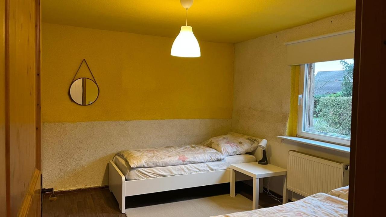 Monteure, Ganzes Haus, Schwarzheide, Haus 1アパートメント エクステリア 写真