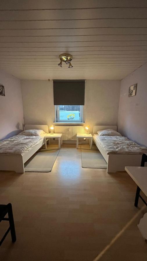 Monteure, Ganzes Haus, Schwarzheide, Haus 1アパートメント エクステリア 写真