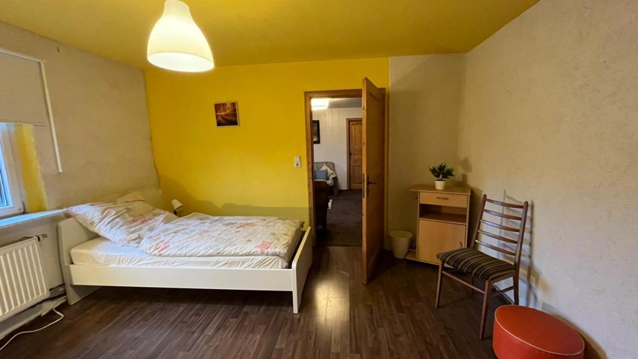 Monteure, Ganzes Haus, Schwarzheide, Haus 1アパートメント エクステリア 写真