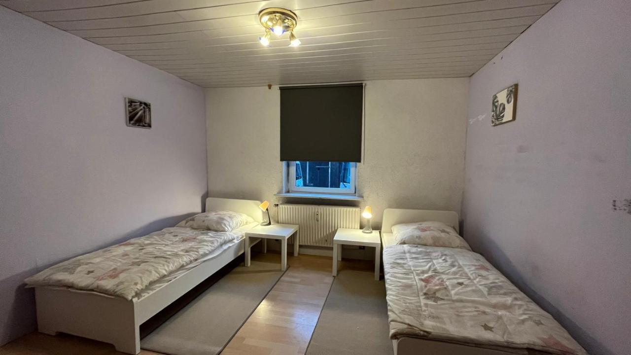 Monteure, Ganzes Haus, Schwarzheide, Haus 1アパートメント エクステリア 写真