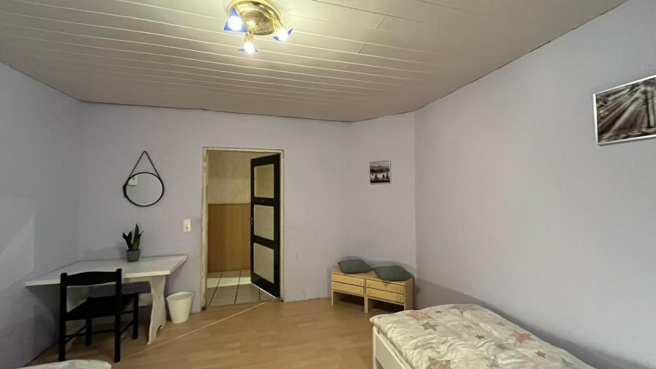 Monteure, Ganzes Haus, Schwarzheide, Haus 1アパートメント エクステリア 写真